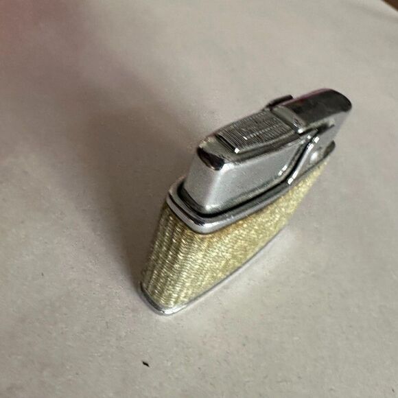 Vintage Continental Lighter Silver tone 1.75 x 1.50 inches Retro Smoking Refill - Picture 5 of 7